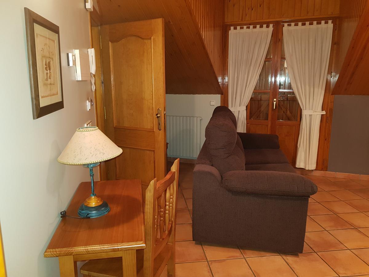 Aparta-Hotel Puertolas Escuer Buitenkant foto